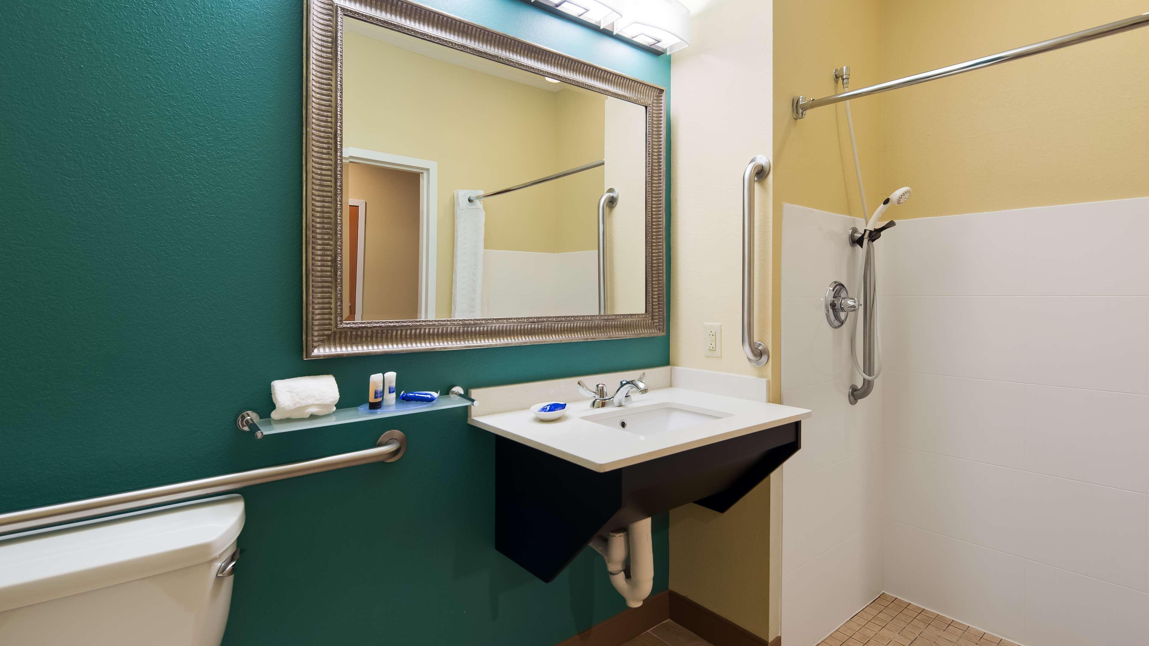 Best Western Plus Harrisburg Mechanicsburg Enola Exterior photo